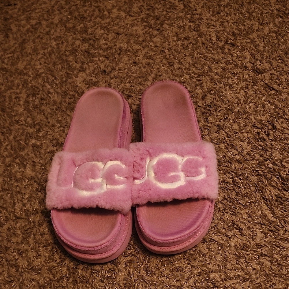 UGG  Pink Fluffy Slide Sandals with Branded Strap